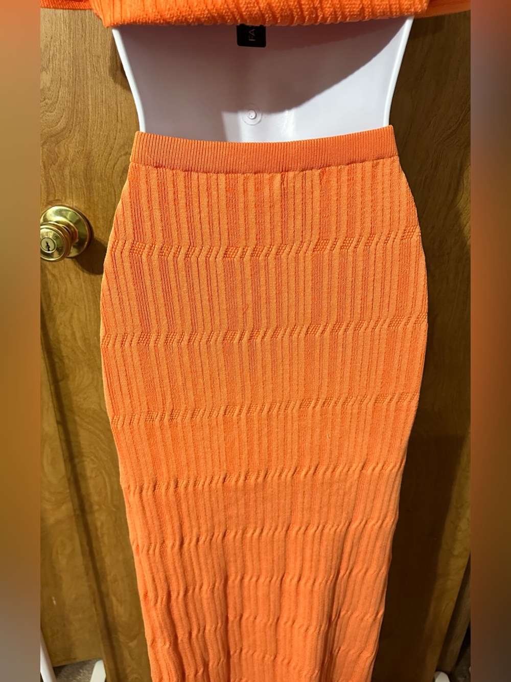 Fashion Nova Orange Knit Maxi Set with Dual Ring Front - Picture 3 of 4